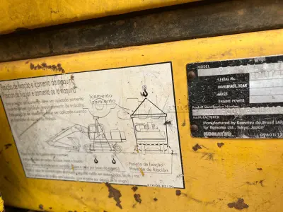 LOTE 010 - Escavadeira Hidráulica, marca Komatsu, modelo PC 160 LC-7B