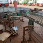 LOTE 019 - CONJUNTO PARA MARCENARIA COMPOSTO POR: a) LIXADEIRA PROFISSIONAL- marca CVL, motor WEG trifásico, modelo 90L1192, 3cv