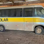 LOTE 015 - Ônibus MARCOPOLO/VOLARE V8 ON, ano/mod. 2005/2006, cor prata