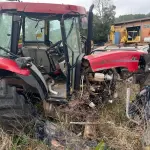 LOTE 009 - Trator FARMALL 80 tracionado, marca Case, gabinado