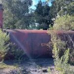 LOTE 007 - usina de asfalto frio, marca cifali, composta de um funil e esteira sem motor, três tanques metálicos para emulsão asfáltica
