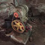 LOTE 020 - BOMBA PARA LAVAGEM DE VEÍCULOS, com motor de 3 CV, marca EBERLE, nº 0203 sem uso, está estragada.