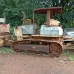 LOTE 010 - MÁQUINA RODOVIÁRIA - TRATOR ESTEIRA, marca KOMATSU modelo D41E-6,