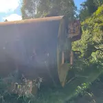 LOTE 007 - usina de asfalto frio, marca cifali, composta de um funil e esteira sem motor, três tanques metálicos para emulsão asfáltica