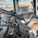 LOTE 004 - Retroescavadeira Articulada, marca JCB, equipada com concha dianteira vazada