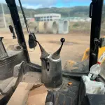 LOTE 004 - Retroescavadeira Articulada, marca JCB, equipada com concha dianteira vazada
